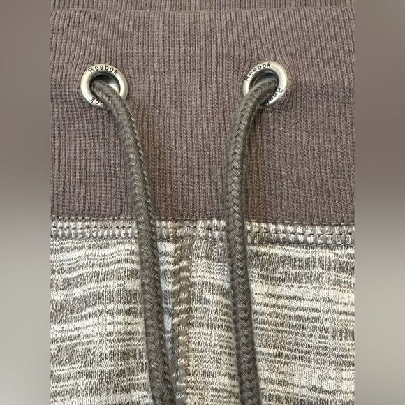 Reebok NWT cuffed Capri joggers size S/CH, - Picture 3 of 7